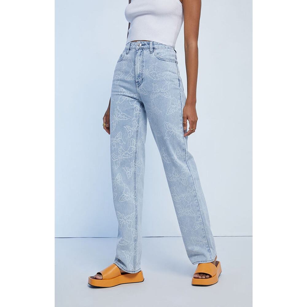 Pacsun NWT Women's Size 27 Light Wash Butterfly Print 90s Boyfriend Jeans‎